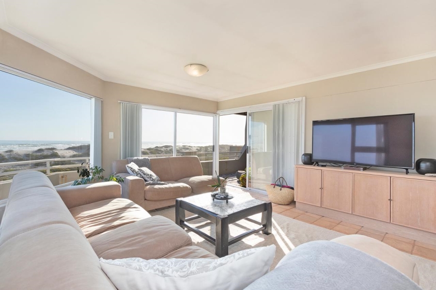 To Let 3 Bedroom Property for Rent in Van Riebeeckstrand Western Cape